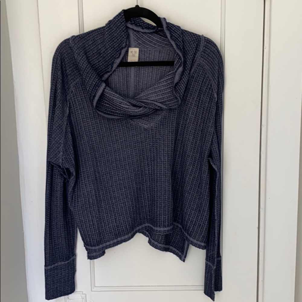Cowl neck long sleeve top
